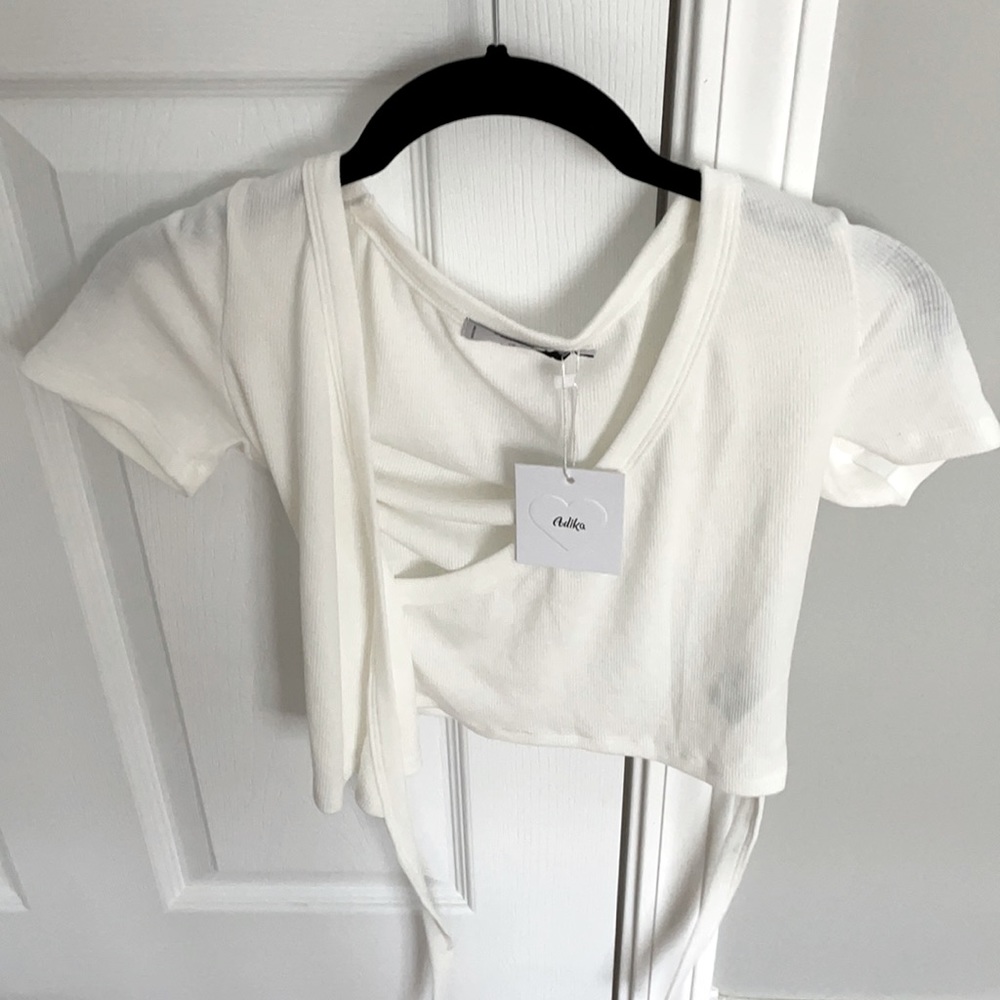 White tie around top